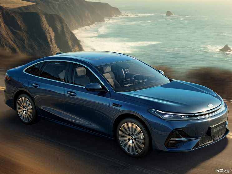 综合续航超2100km 吉利银河A7 EM-i更多角度官图发布,综合续航超2100km 吉利银河A7 EM-i更多角度官图发布