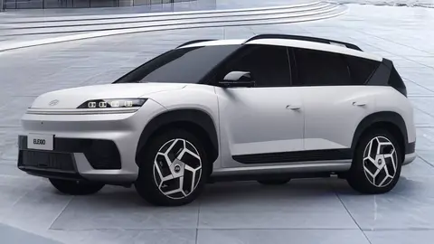 现代Elexio内饰首曝:27英寸4K屏,极简内饰,几乎无物理按键