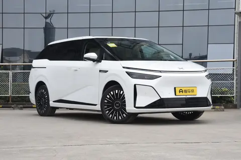 小鹏 X9 真实用车成本详解 保险选买 + 保养花费全攻略